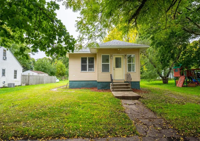 Photo 1 of Single family home for sale at 305 N Secor St, Bricelyn, MN 56014 | MLS# 7154252 | Listing updated on 2026-10-03