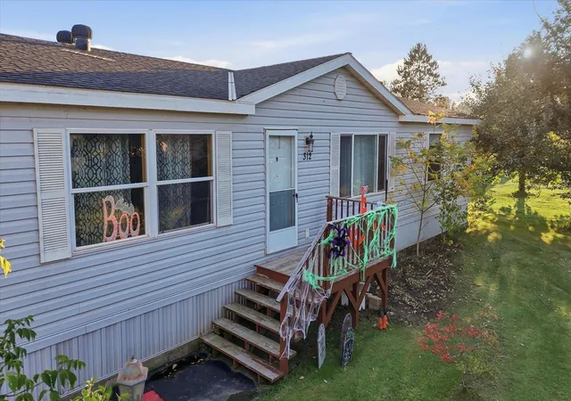 Photo 4 of Single family home for sale at 312 Lawson Ave, Bovey, MN 55709 | MLS# 7154261 | Listing updated on 2026-10-03