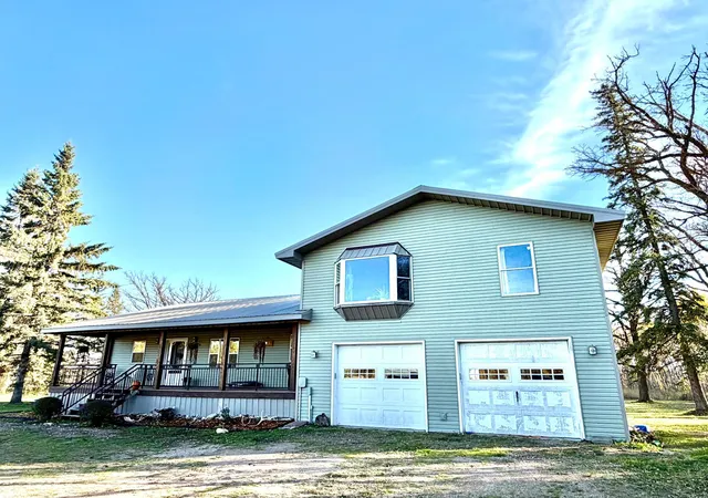 Photo 1 of Single family home for sale at 37871 Us Hwy 59 Nw, Newfolden, MN 56738 | MLS# 7154266 | Listing updated on 2026-10-19