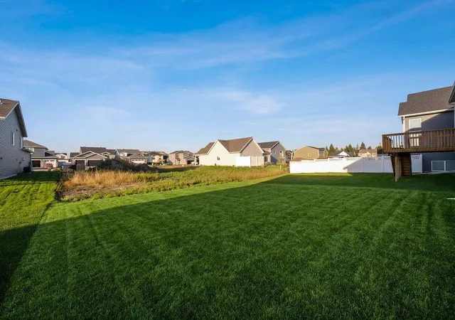Photo 2 of Single family home for sale at 2516 38th Avenue S, Moorhead, MN 56560 | MLS# 7154298 | Listing updated on 2026-10-07