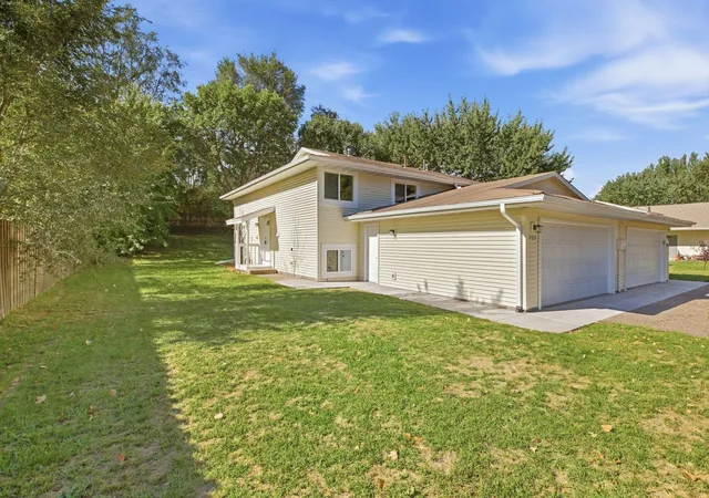 Photo 3 of Single family home for sale at 7337 122nd Avenue N, Champlin, MN 55316 | MLS# 7154303 | Listing updated on 2026-10-05