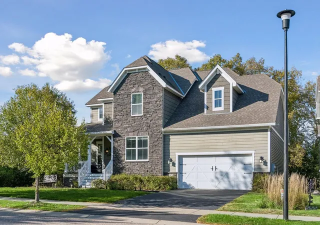 Photo 1 of Single family home for sale at 1078 Rosemary Cir, Chaska, MN 55318 | MLS# 7154311 | Listing updated on 2026-10-08