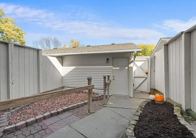 Photo 2 of Single family home for sale at 6612 Gretchen Ln N, Saint Paul, MN 55128 | MLS# 7154312 | Listing updated on 2026-10-23