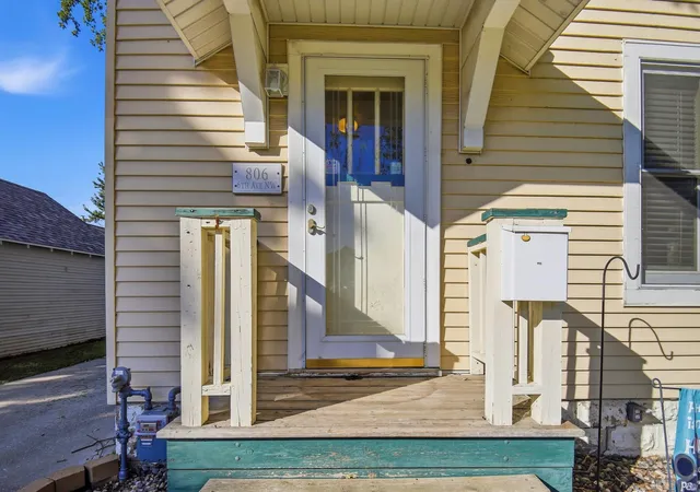 Photo 2 of Single family home for sale at 806 6th Avenue Nw, Austin, MN 55912 | MLS# 7154334 | Listing updated on 2026-10-07