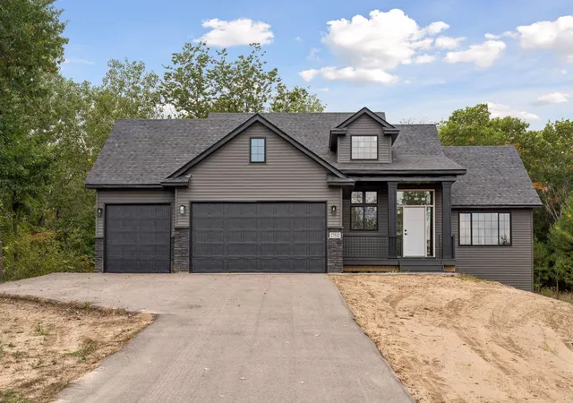 Photo 2 of Condo for sale at 27532 Dahlia Ct Nw, Isanti, MN 55040 | MLS# 7154339 | Listing updated on 2026-10-03