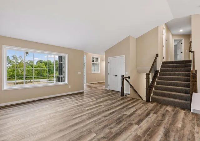 Listing Photo 5 - Condo for sale in building located at 27532 Dahlia Ct NW, Isanti, MN 55040