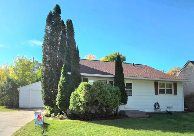 Photo 1 of Single family home for sale at 1323 12th Avenue N, Moorhead, MN 56560 | MLS# 7154340 | Listing updated on 2026-10-04