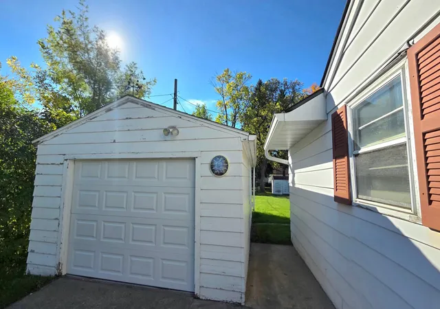 Photo 3 of Single family home for sale at 1323 12th Avenue N, Moorhead, MN 56560 | MLS# 7154340 | Listing updated on 2026-10-04