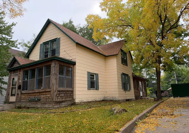 Photo 2 of Sale Pending at 894 5th Street E, Saint Paul, MN 55106 | MLS# 7154341 | Listing updated on 2026-10-03
