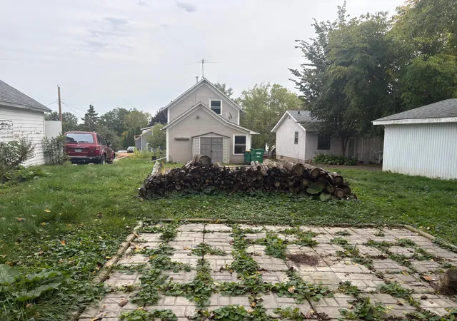 Photo 4 of Single family home for sale at 922 6th Street S, Stillwater, MN 55082 | MLS# 7154350 | Listing updated on 2026-10-08