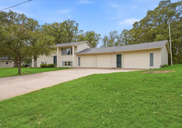 Photo 3 of Single family home for sale at 20761 187th Avenue Nw, Big Lake, MN 55309 | MLS# 7154379 | Listing updated on 2026-10-21