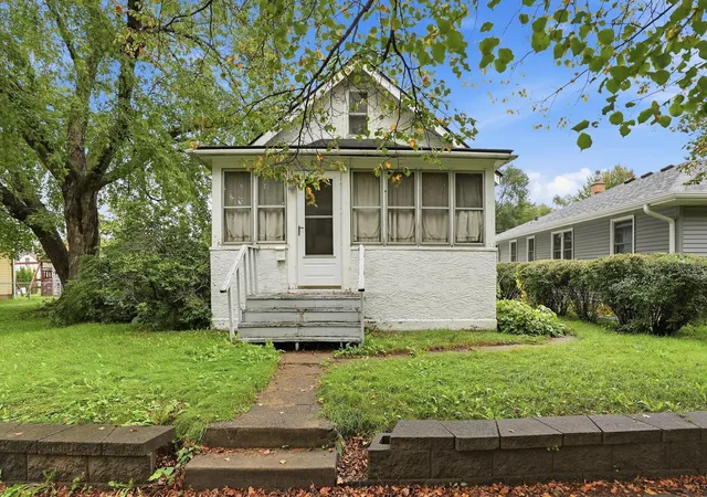 Photo 2 of Single family home for sale at 111 14th Avenue S, South Saint Paul, MN 55075 | MLS# 7154382 | Listing updated on 2026-10-22
