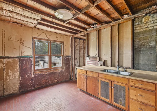 Photo 3 of Single family home for sale at 111 14th Avenue S, South Saint Paul, MN 55075 | MLS# 7154382 | Listing updated on 2026-10-22