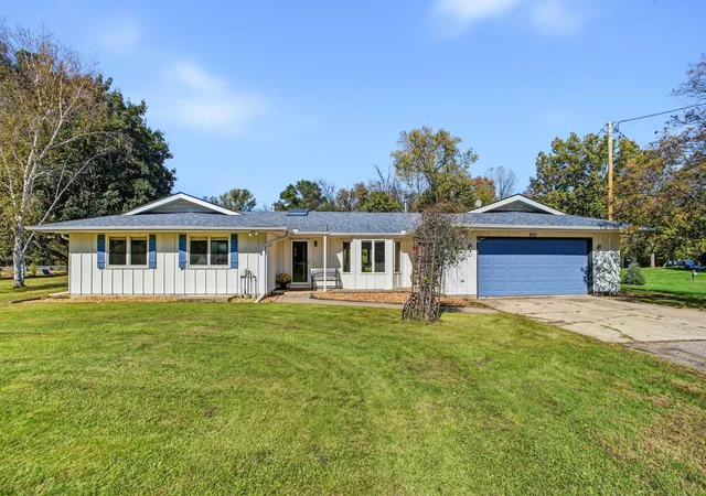 Photo 1 of Single family home for sale at 963 Trout Brk Rd, Hudson, WI 54016 | MLS# 7154387 | Listing updated on 2026-10-07