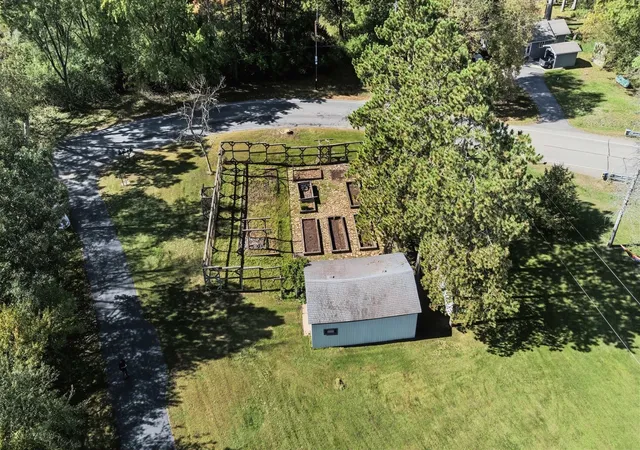 Photo 3 of Single family home for sale at 963 Trout Brk Rd, Hudson, WI 54016 | MLS# 7154387 | Listing updated on 2026-10-07