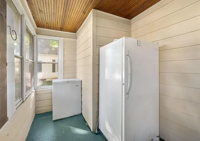 Photo 3 of Sale Pending at 606 4th Avenue NE, Waseca, MN 56093 | MLS# 7154393 | Listing updated on 2026-10-21