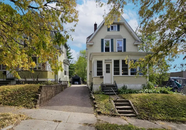 Photo 2 of Single family home for sale at 720 Wilson Ave, Saint Paul, MN 55106 | MLS# 7154424 | Listing updated on 2026-10-10