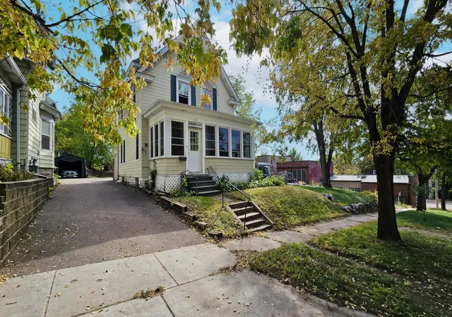 Photo 3 of Single family home for sale at 720 Wilson Ave, Saint Paul, MN 55106 | MLS# 7154424 | Listing updated on 2026-10-10