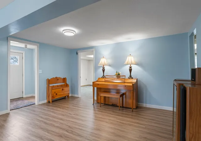 Photo 3 of Sale Pending at 917 Chester Ave Se, Rochester, MN 55904 | MLS# 7154428 | Listing updated on 2026-10-08