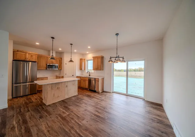 Photo 4 of Single family home for sale at 37713 470th Street, Frazee, MN 56544 | MLS# 7154438 | Listing updated on 2026-10-07