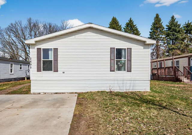 Photo 2 of Single family home for sale at 2695 Alissa Ln, Maplewood, MN 55119 | MLS# 7154453 | Listing updated on 2026-10-05