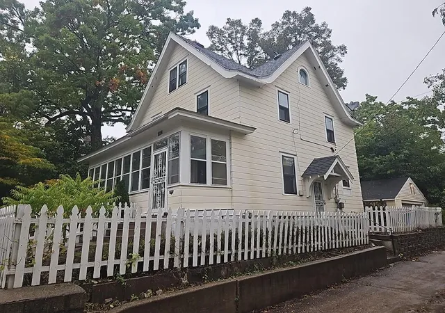 Photo 3 of Single family home for sale at 1014 25th Avenue N, Minneapolis, MN 55411 | MLS# 7154460 | Listing updated on 2026-10-03