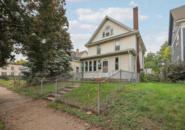 Listing Photo 4 - Condo for sale in building located at 3544 Stevens Ave, Minneapolis, MN 55408