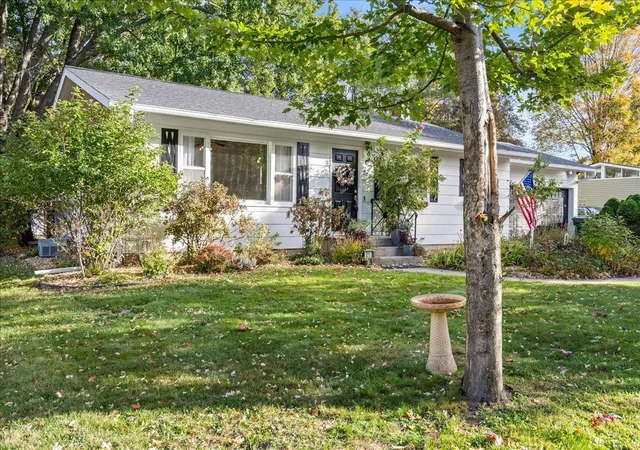 Photo 3 of Single family home for sale at 213 George Ave, Amery, WI 54001 | MLS# 7154466 | Listing updated on 2026-10-18