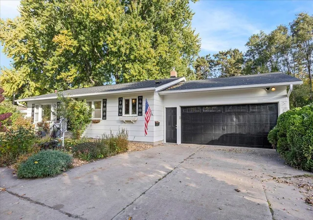 Photo 3 of Single family home for sale at 213 George Ave, Amery, WI 54001 | MLS# 7154466 | Listing updated on 2026-10-18
