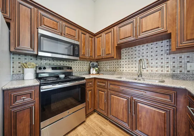 Photo 4 of Single family home for sale at 7973 147th Street W, Saint Paul, MN 55124 | MLS# 7154468 | Listing updated on 2026-10-22