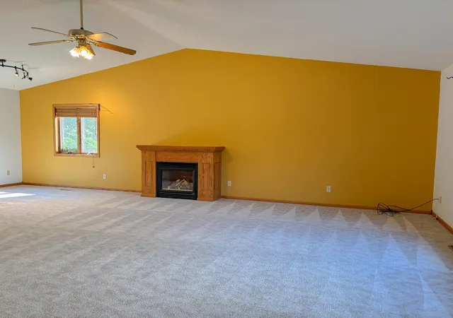 Photo 3 of Single family home for sale at 1727 S Court St, Fergus Falls, MN 56537 | MLS# 7154470 | Listing updated on 2026-10-06