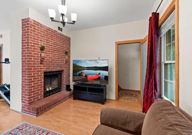 Photo 3 of Single family home for sale at 909 Park St, Saint Paul, MN 55117 | MLS# 7154477 | Listing updated on 2026-10-07