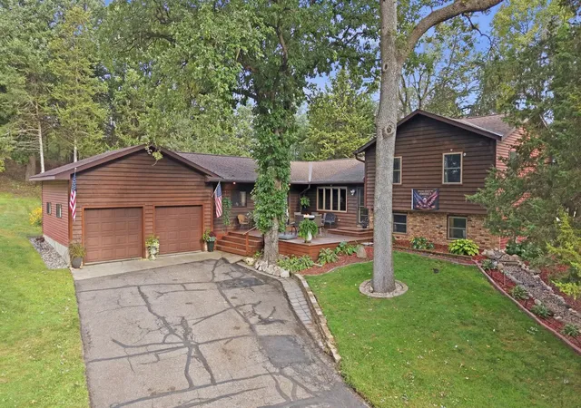 Photo 2 of Single family home for sale at 7452 158th Avenue NE, Spicer, MN 56288 | MLS# 7154482 | Listing updated on 2026-10-20
