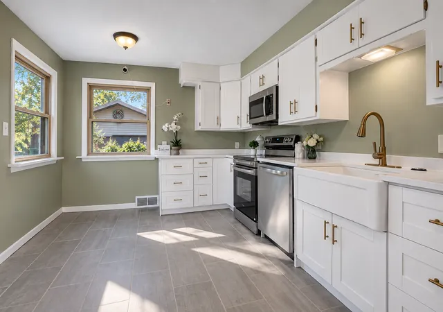 Photo 2 of Sale Pending at 526 Becker Ave Se, Willmar, MN 56201 | MLS# 7154483 | Listing updated on 2026-10-20