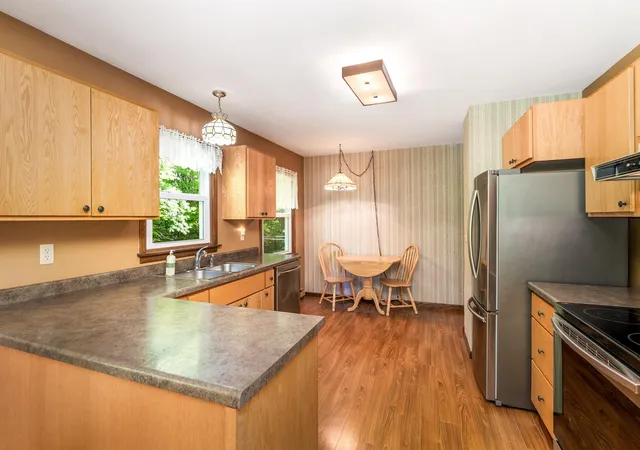 Photo 3 of Single family home for sale at 5731 Sunburst Dr, Duluth, MN 55810 | MLS# 7154486 | Listing updated on 2026-10-05