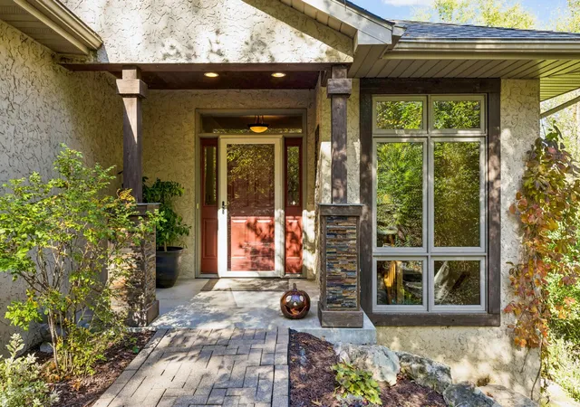 Photo 4 of Single family home for sale at 18420 Old Excelsior Blvd, Minnetonka, MN 55345 | MLS# 7154489 | Listing updated on 2026-10-22