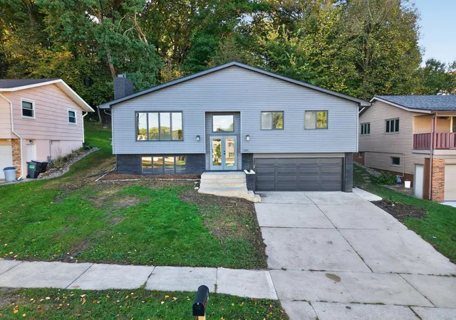 Photo 2 of Single family home for sale at 528 19th Street Nw, Rochester, MN 55901 | MLS# 7154521 | Listing updated on 2026-10-06