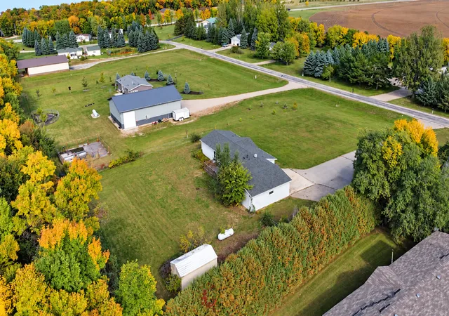 Photo 3 of Single family home for sale at 21049 Westwood Dr, Clitherall, MN 56524 | MLS# 7154523 | Listing updated on 2026-10-06