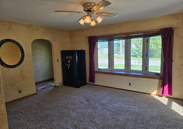 Photo 4 of Single family home for sale at 1706 2nd Avenue S, Fargo, ND 58103 | MLS# 7154540 | Listing updated on 2026-10-05