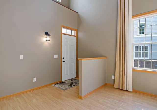 Photo 3 of Single family home for sale at 18043 Kindred Ct, Lakeville, MN 55044 | MLS# 7154555 | Listing updated on 2026-10-07