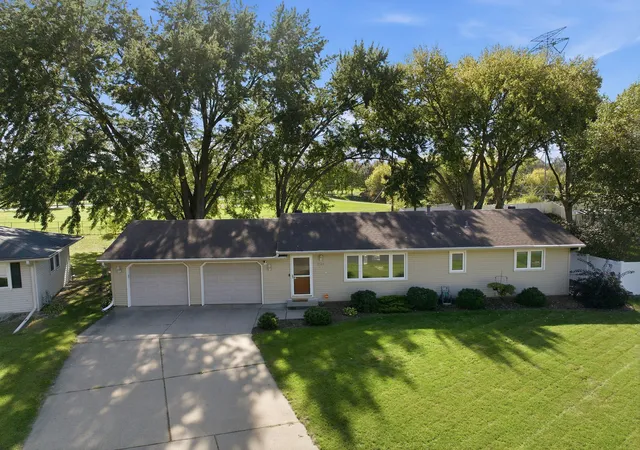Photo 2 of Single family home for sale at 2128 Shale Ln, Saint Paul, MN 55122 | MLS# 7154586 | Listing updated on 2026-10-09
