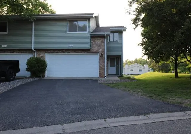 Single family home for sale at 18300 Creeks Bnd Dr, Minnetonka, MN 55345 | MLS# 7154591