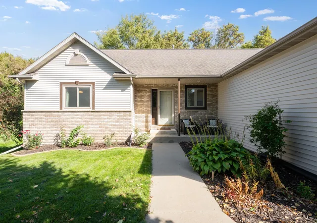 Photo 2 of Single family home for sale at 1008 4th Avenue Ne, Byron, MN 55920 | MLS# 7154624 | Listing updated on 2026-10-10