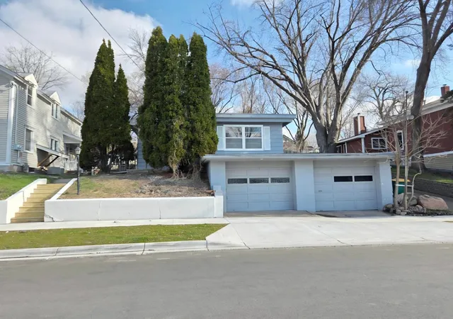 Single family home for sale at 712 Maple St W, Stillwater, MN 55082 | MLS# 7154632