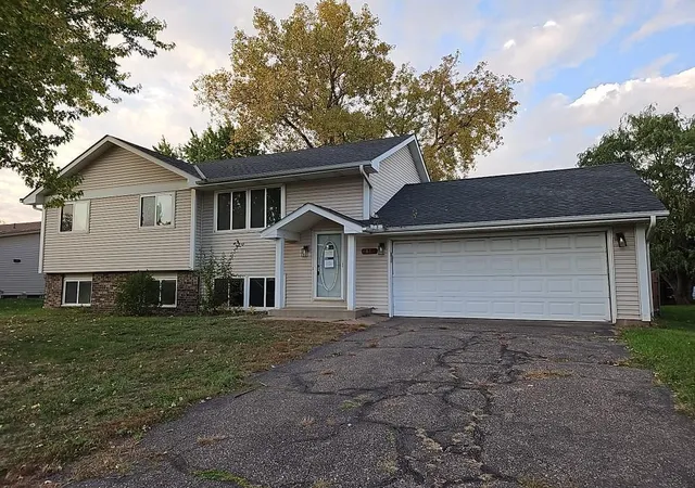Photo 3 of Single family home for sale at 2508 93rd Way, Minneapolis, MN 55444 | MLS# 7154671 | Listing updated on 2026-10-15