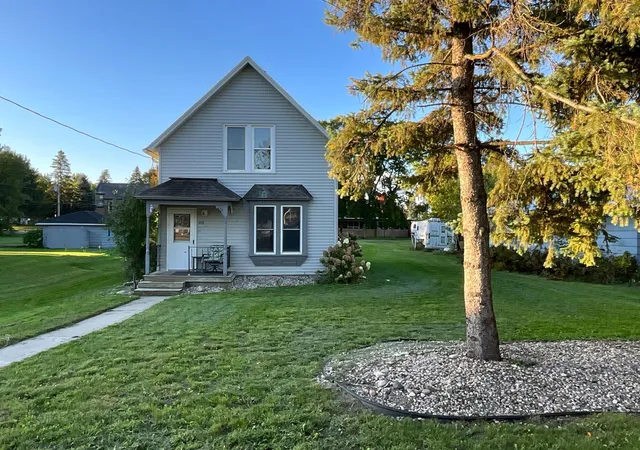 Photo 1 of Single family home for sale at 309 W Nokomis St, Osakis, MN 56360 | MLS# 7154694 | Listing updated on 2026-10-06