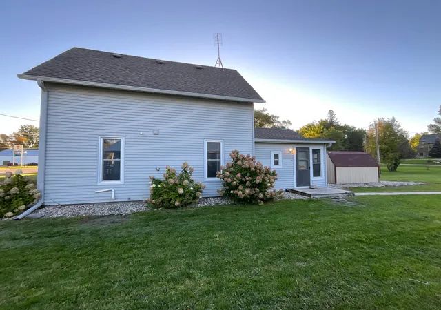 Photo 3 of Single family home for sale at 309 W Nokomis St, Osakis, MN 56360 | MLS# 7154694 | Listing updated on 2026-10-06