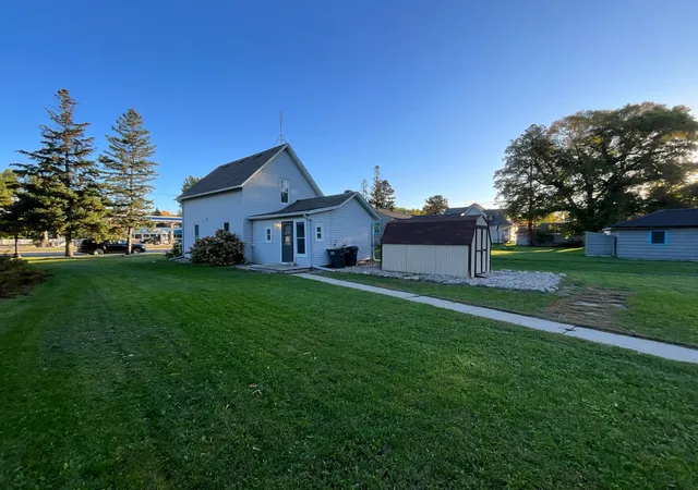 Photo 3 of Single family home for sale at 309 W Nokomis St, Osakis, MN 56360 | MLS# 7154694 | Listing updated on 2026-10-06