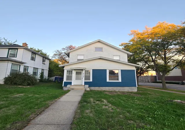 Photo 1 of Single family home for sale at 2102 Lyndale Ave N, Minneapolis, MN 55411 | MLS# 7154704 | Listing updated on 2026-10-04