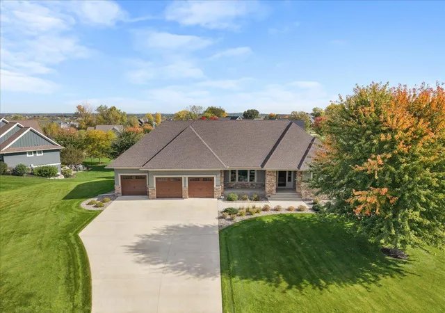 Photo 2 of Mansion for sale at 3494 Pete Miller Ct N, Stillwater, MN 55082 | MLS# 7154719 | Listing updated on 2026-10-27